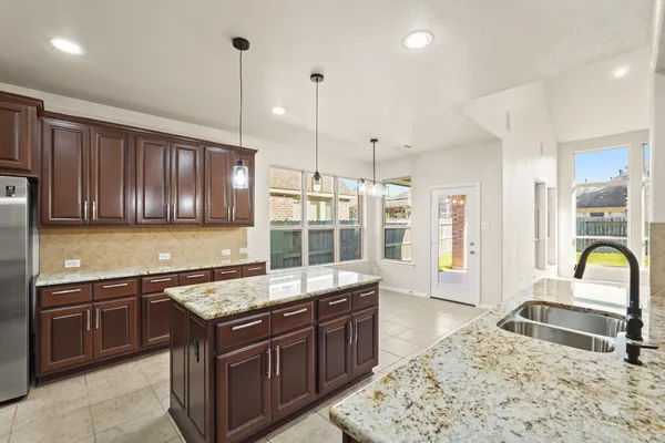 $3,100 | 10335 Belvamera Road, Richmond, TX 77407