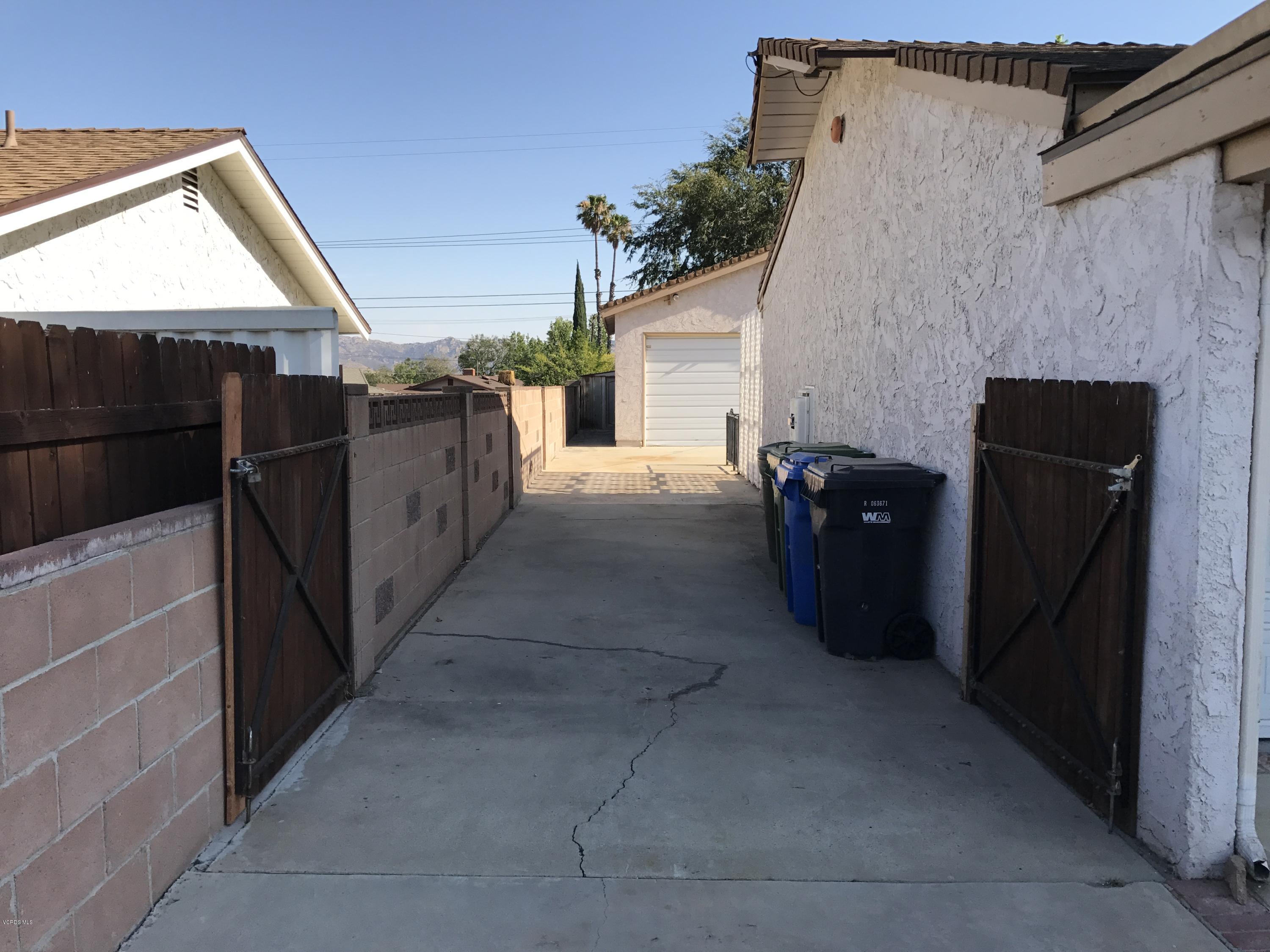 3920 Russ Court Simi Valley, CA 93063 - Photo 31 of 32 a view of outdoor space
