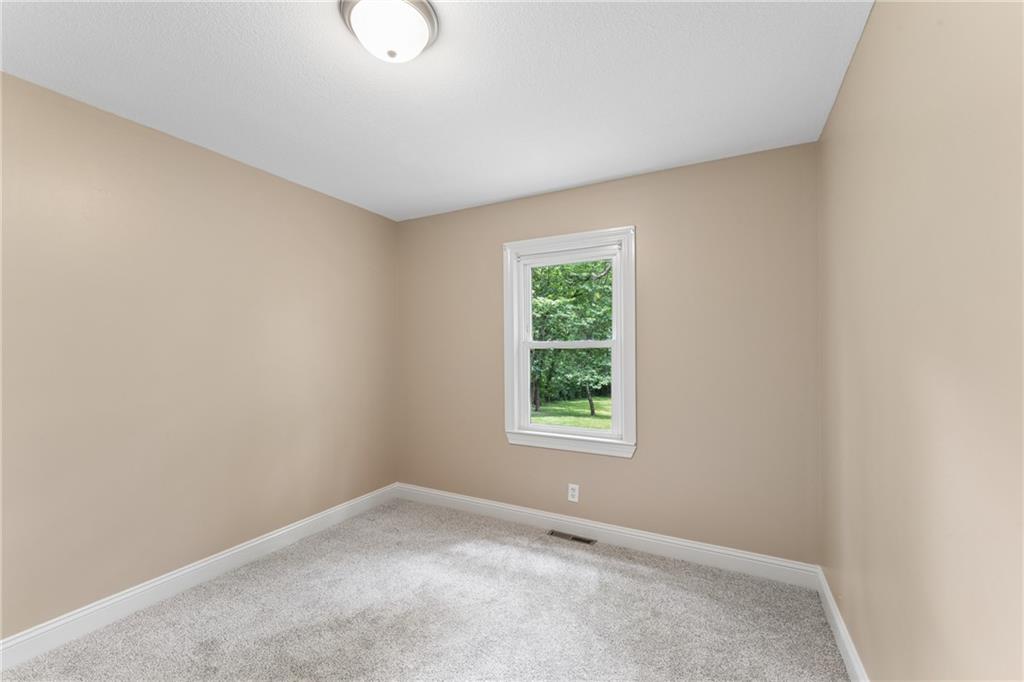2811 South Northern Boulevard Independence, MO 64052 - Photo 26 of 44