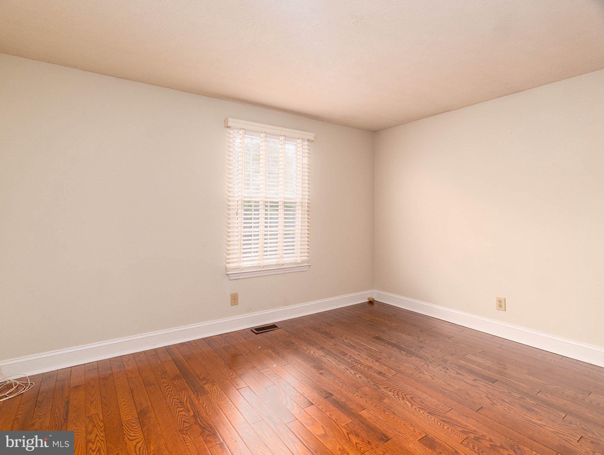 409 Glasgow Road Williamstown, NJ 08094 - Photo 14 of 27 Gallery Image 14