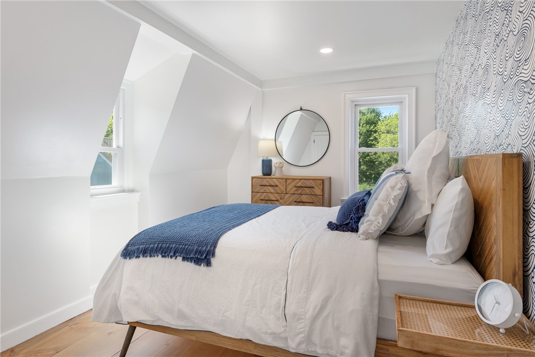 376 East Shore Road Jamestown, RI 02835 - Photo 28 of 37