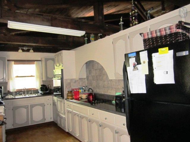 3060 Panhandle Road Wartrace, TN 37183 - Photo 6 of 20 parquet floor in kitchen