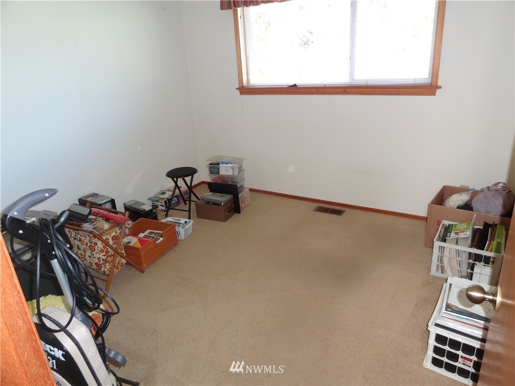 3112 Northeast 10th Street Renton, WA 98056 - Photo 22 of 25 Gallery Image 22