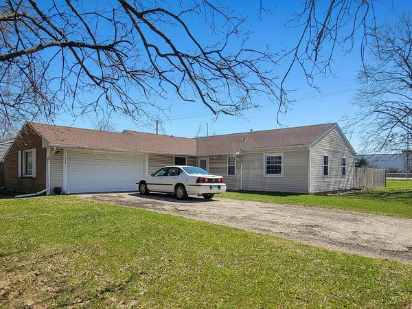 $305,000 | 252 South Ashbury Avenue, Bolingbrook, IL 60440