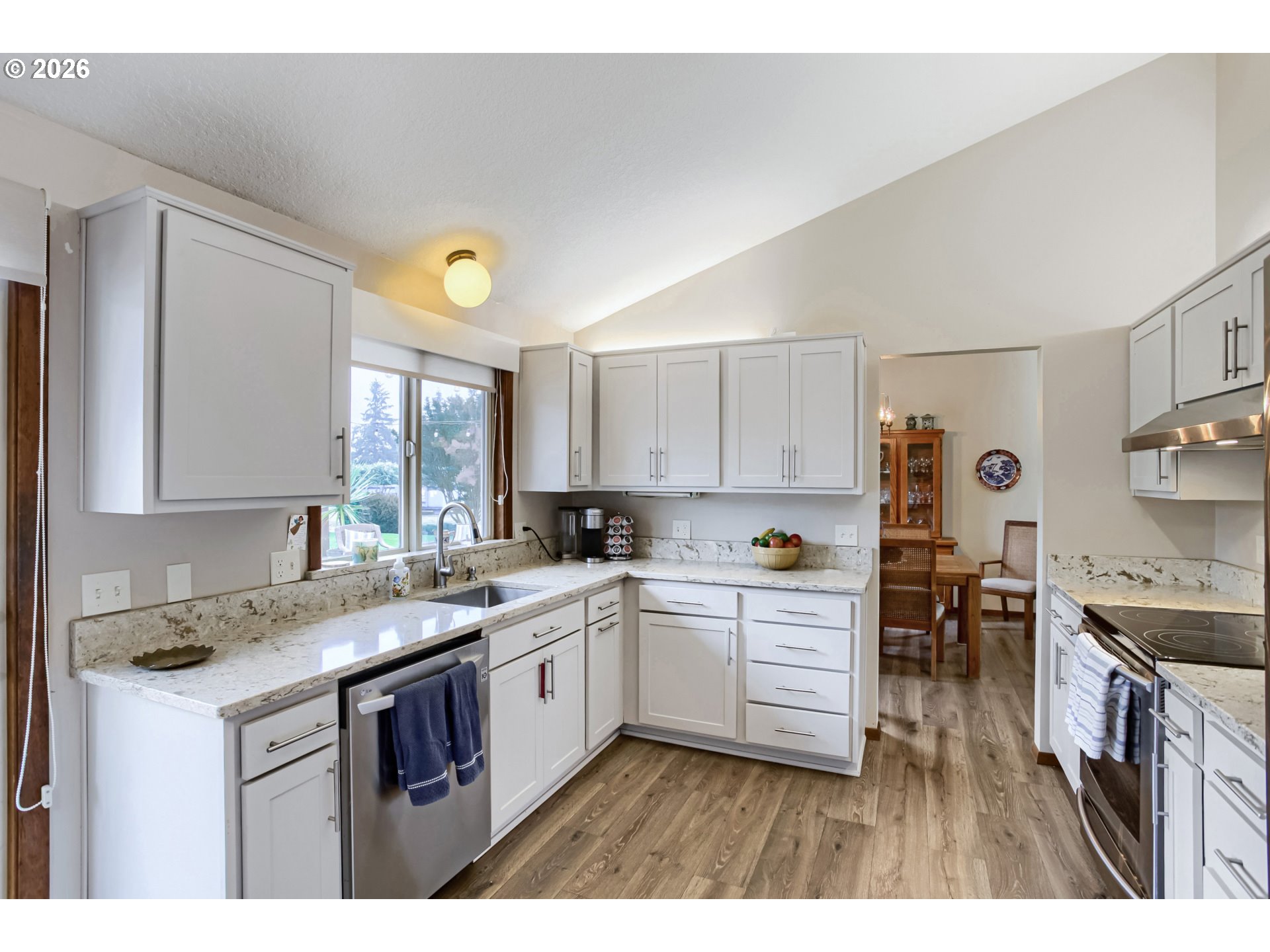 34790 Southwest South Ranch Road Newberg, OR 97132 - Photo 7 of 31 Kitchen