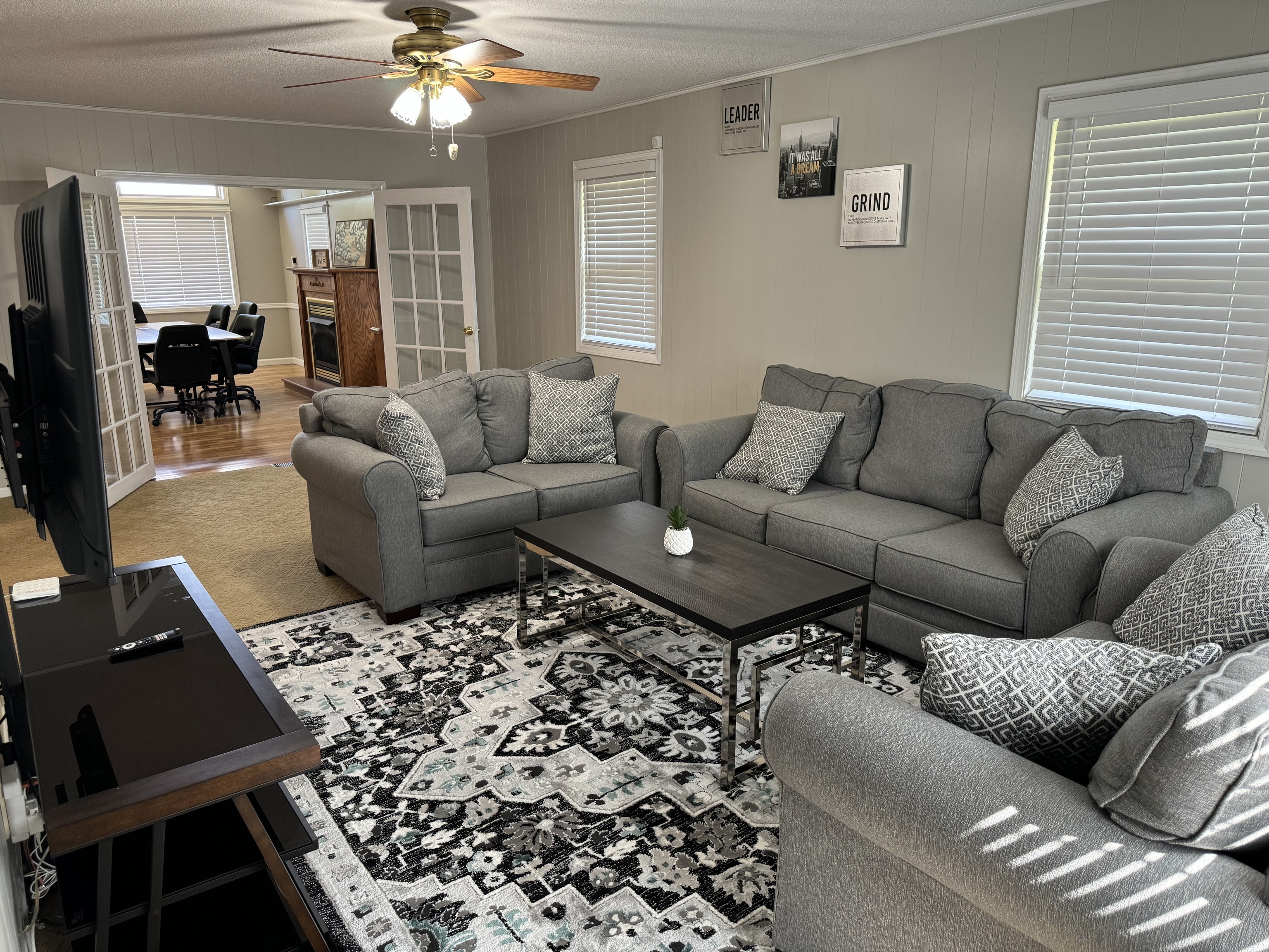 7028 East Southport Road Indianapolis, IN 46259 - Photo 5 of 20