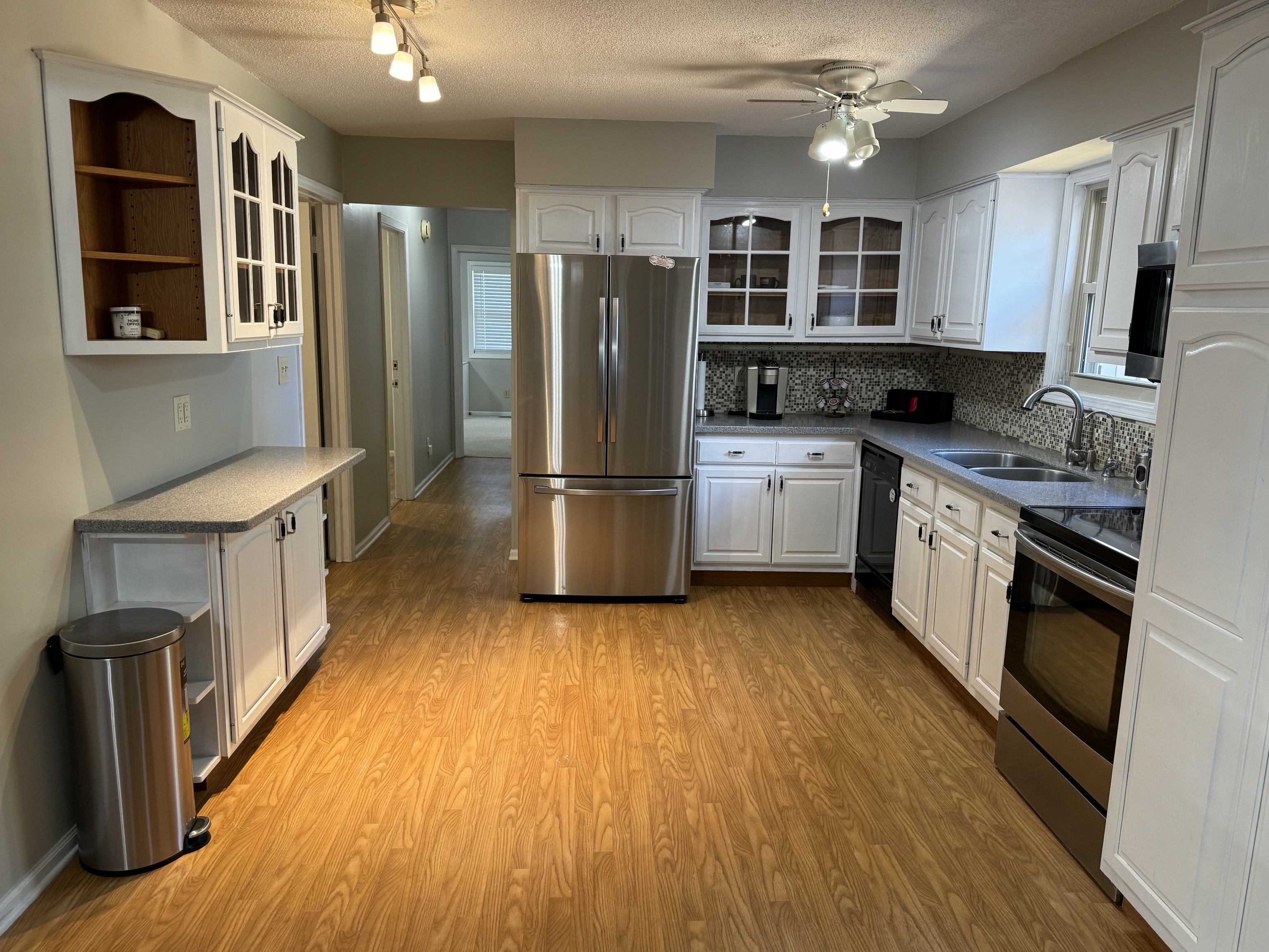 7028 East Southport Road Indianapolis, IN 46259 - Photo 8 of 20