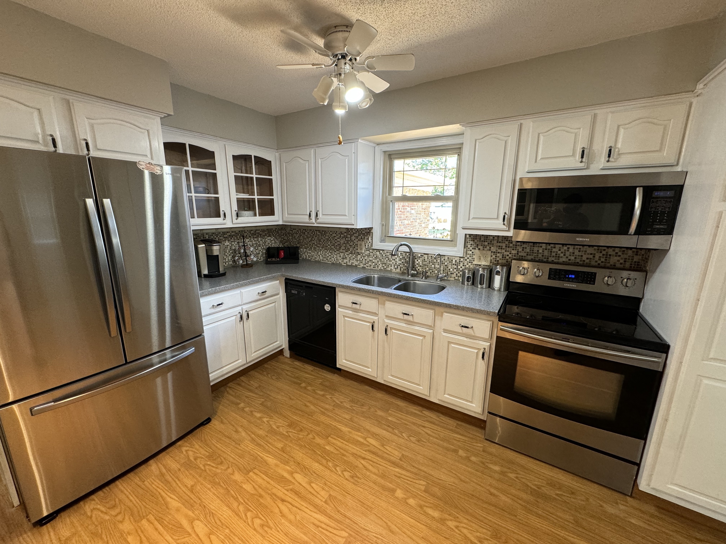 7028 East Southport Road Indianapolis, IN 46259 - Photo 9 of 20