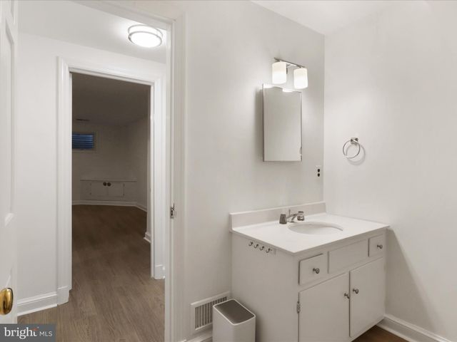 $2,050,000 | 7009 Heatherhill Road, Bethesda, MD 20817