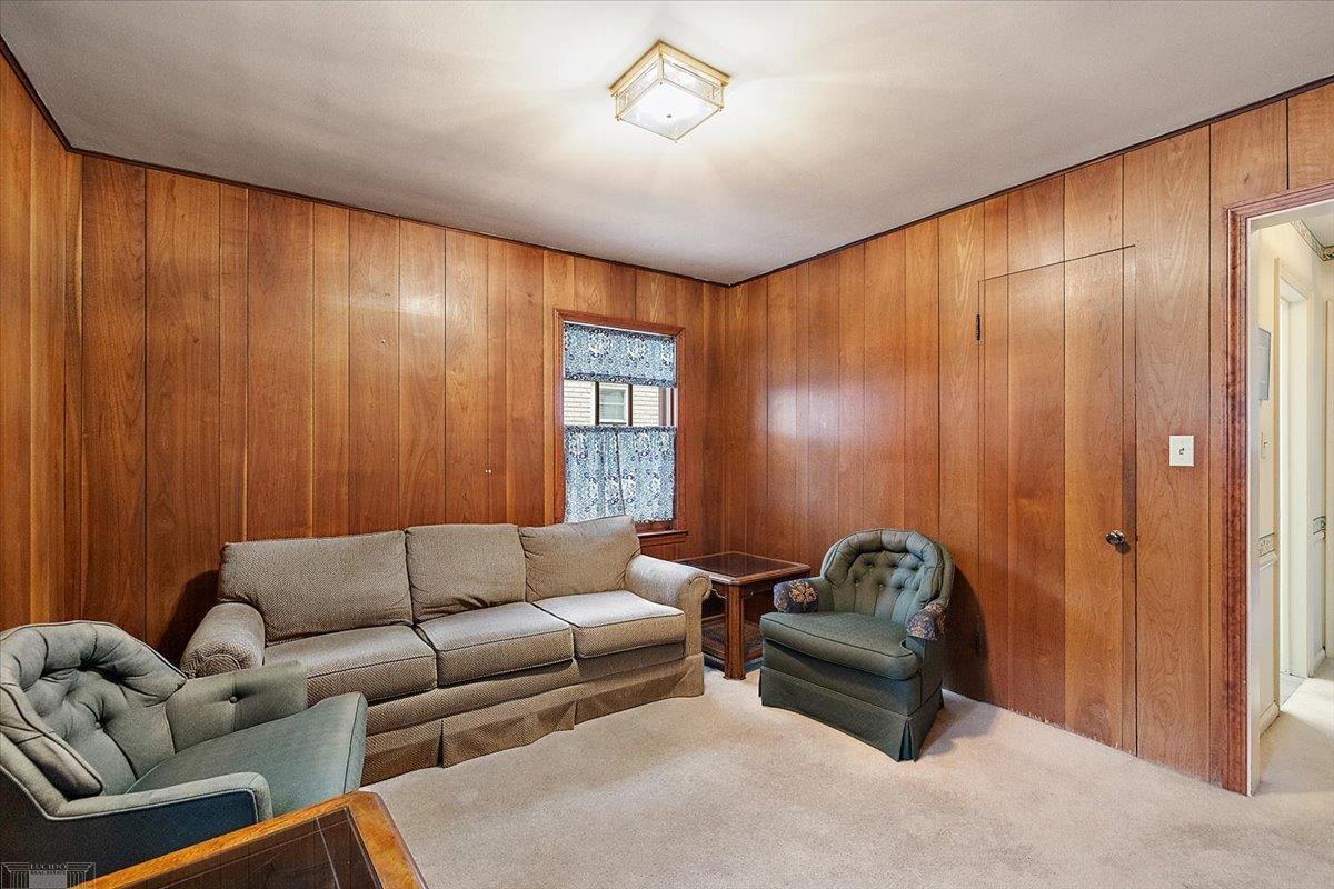 1485 Torrey Road Grosse Pointe Woods, MI 48236 - Photo 23 of 60