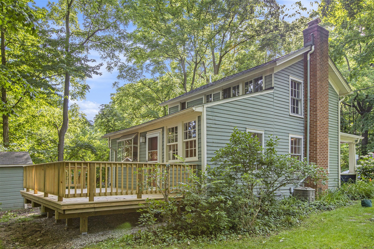 1308 Traver Road Ann Arbor, MI 48105 - Photo 9 of 55
