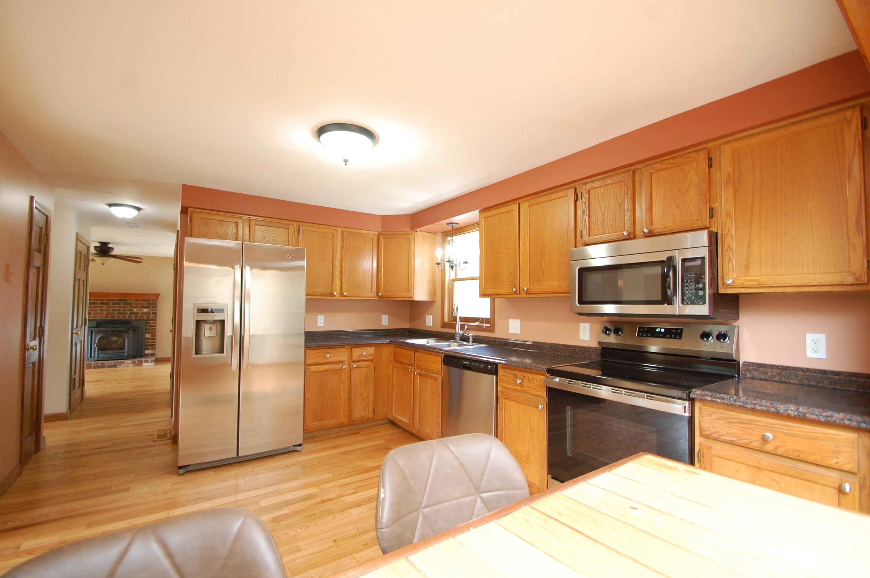 357 Montelona Road Goffstown, NH 03045 - Photo 3 of 25 Gallery Image 3