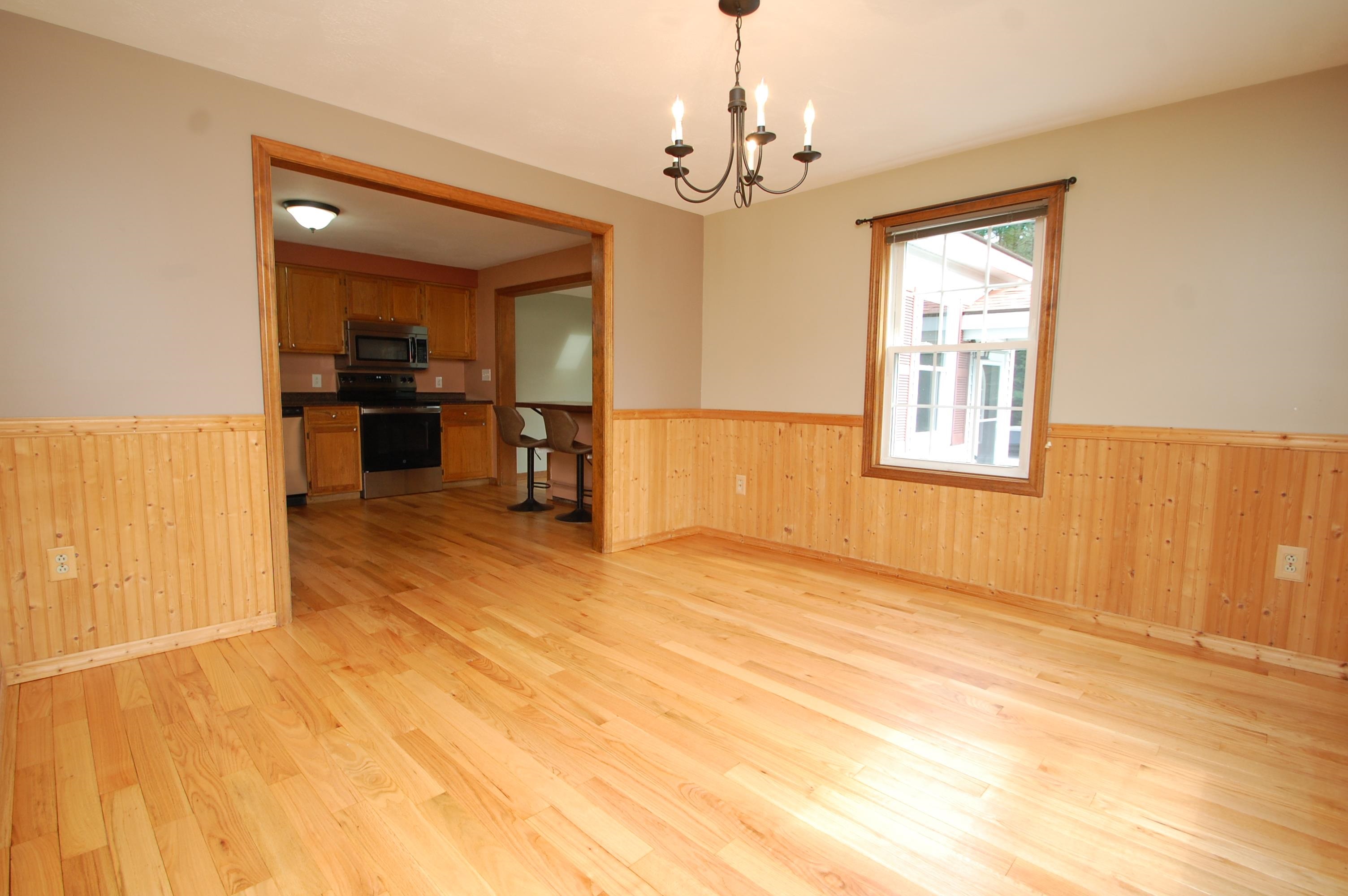 357 Montelona Road Goffstown, NH 03045 - Photo 5 of 25 Gallery Image 5
