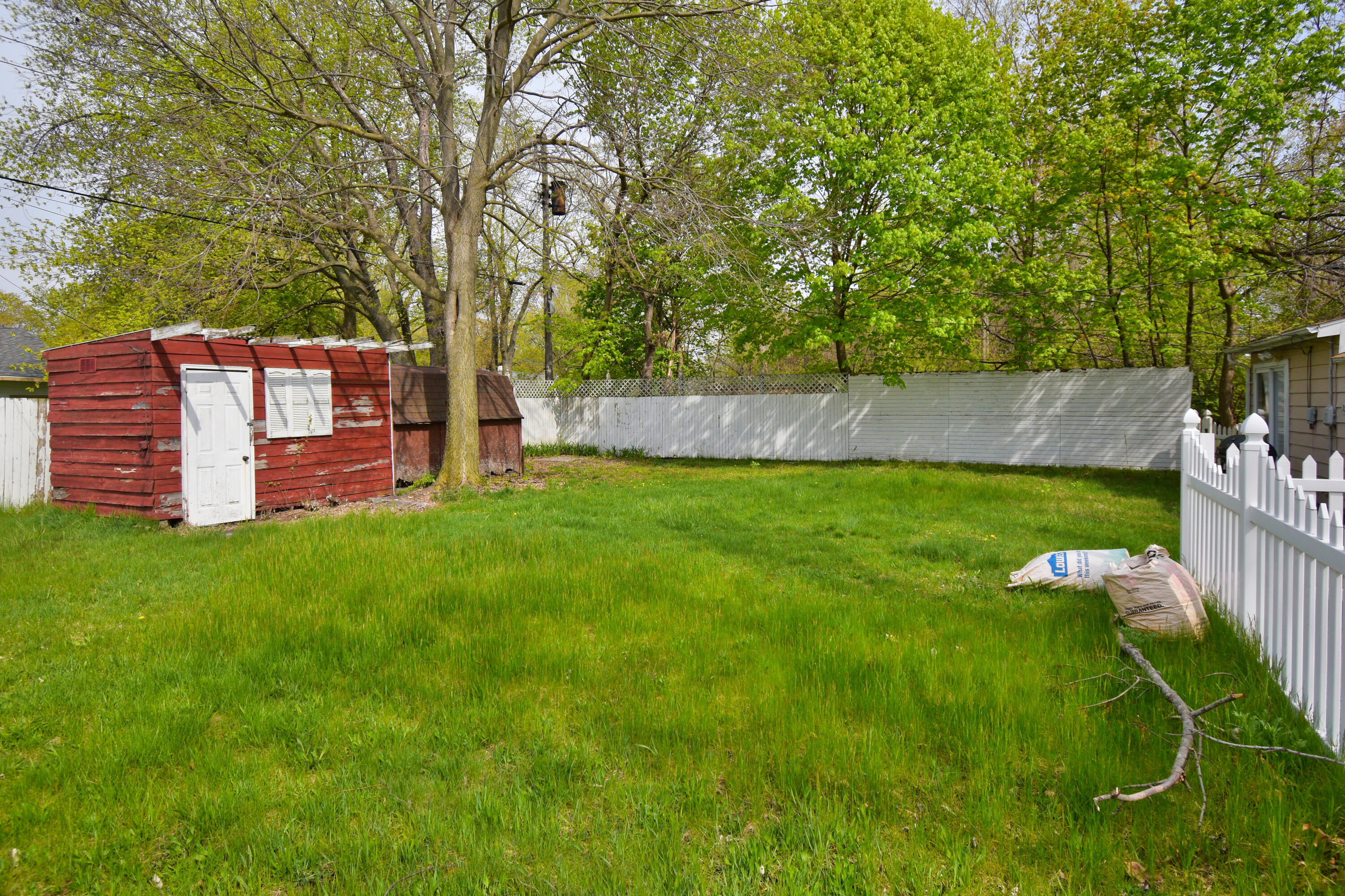 2384 Stratton Road Benton Harbor, MI 49022 - Photo 4 of 17 DSC_3626