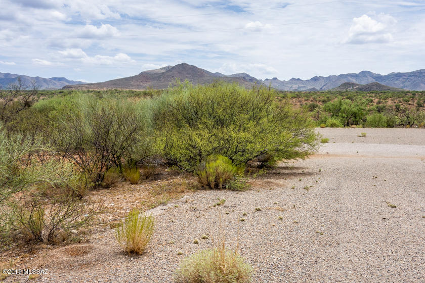 56 Via Pimienta, Unit 4 Rio Rico, AZ 85648 - Photo 4 of 8
