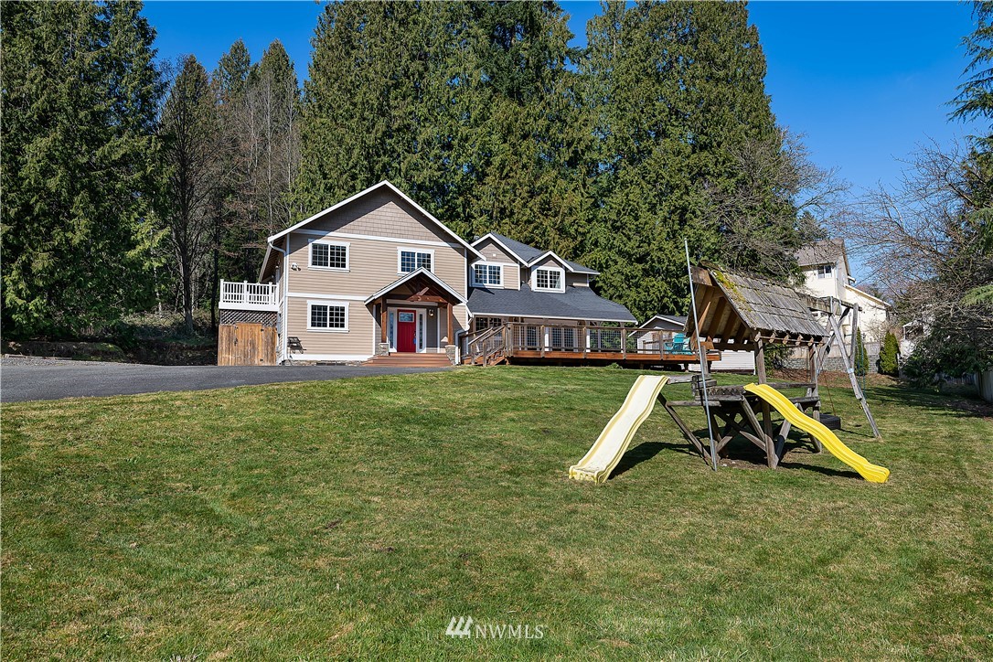 17325 3rd Avenue Southeast Bothell, WA 98012 - Photo 38 of 40 a house view with a garden space