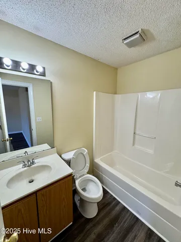 $1,300 | 3305 Moseley Drive, Unit A, Greenville, NC 27858