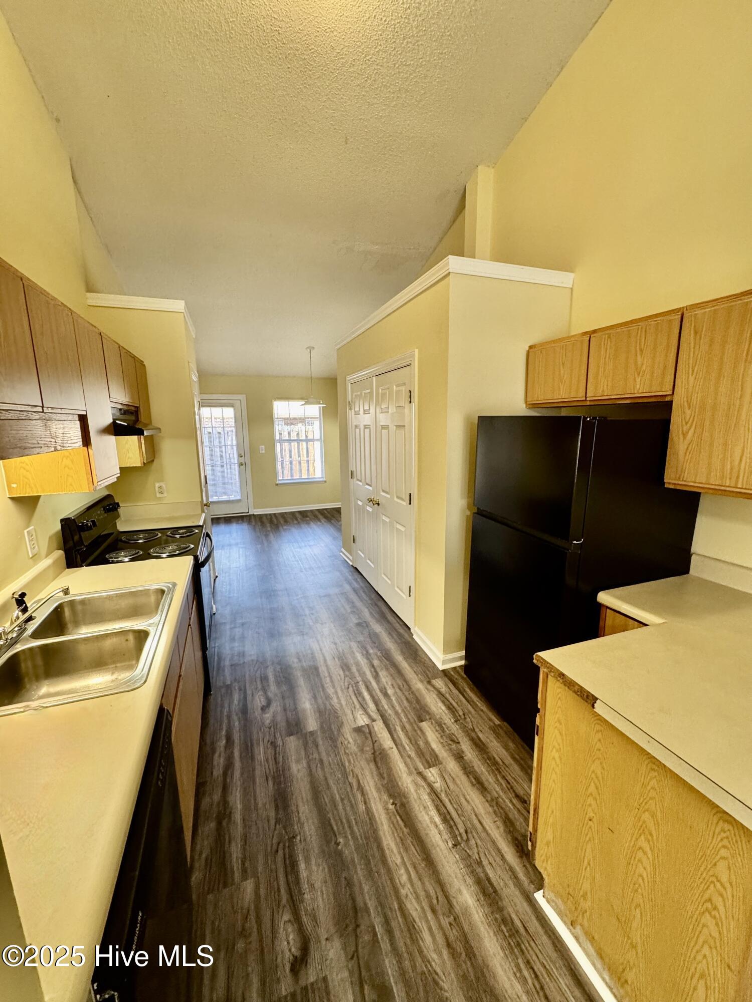 3305 Moseley Drive, Unit A Greenville, NC 27858 - Photo 9 of 14 IMG_9537