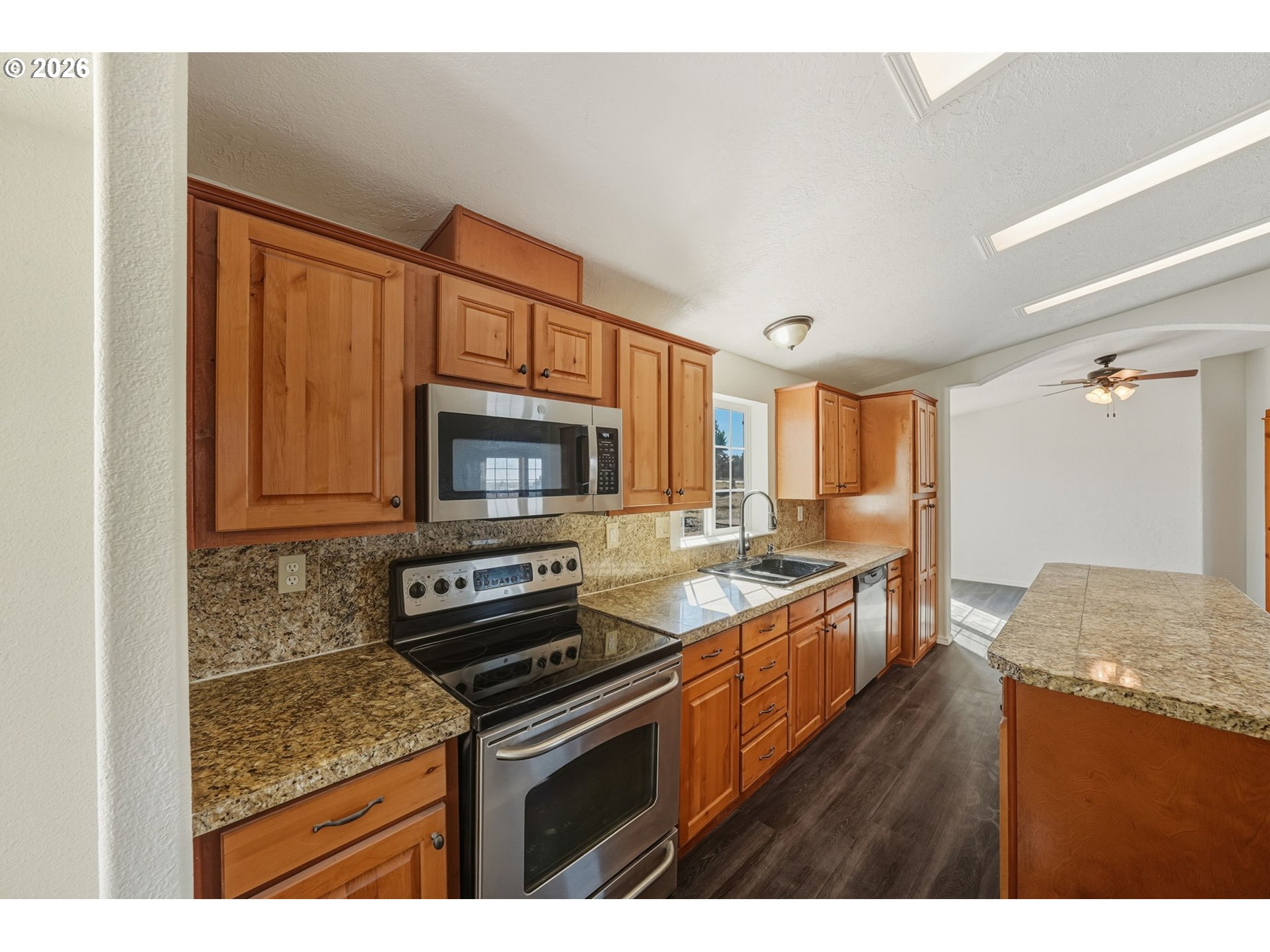 2955 Southeast Custer Road Prineville, OR 97754 - Photo 12 of 37