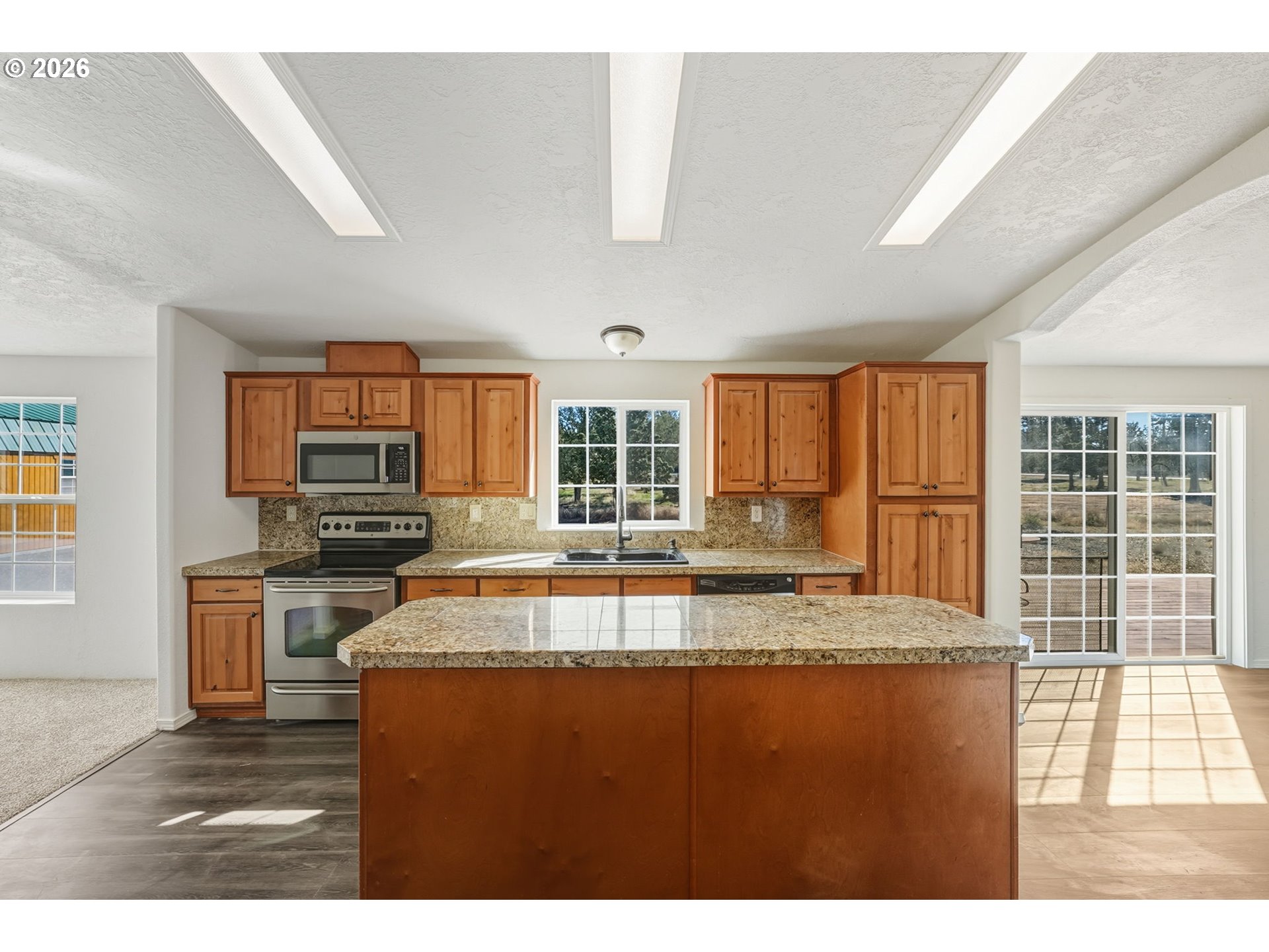 2955 Southeast Custer Road Prineville, OR 97754 - Photo 14 of 37