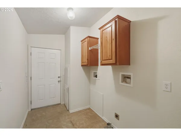 $495,500 | 2955 Southeast Custer Road, Prineville, OR 97754