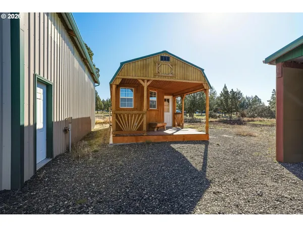 $495,500 | 2955 Southeast Custer Road, Prineville, OR 97754