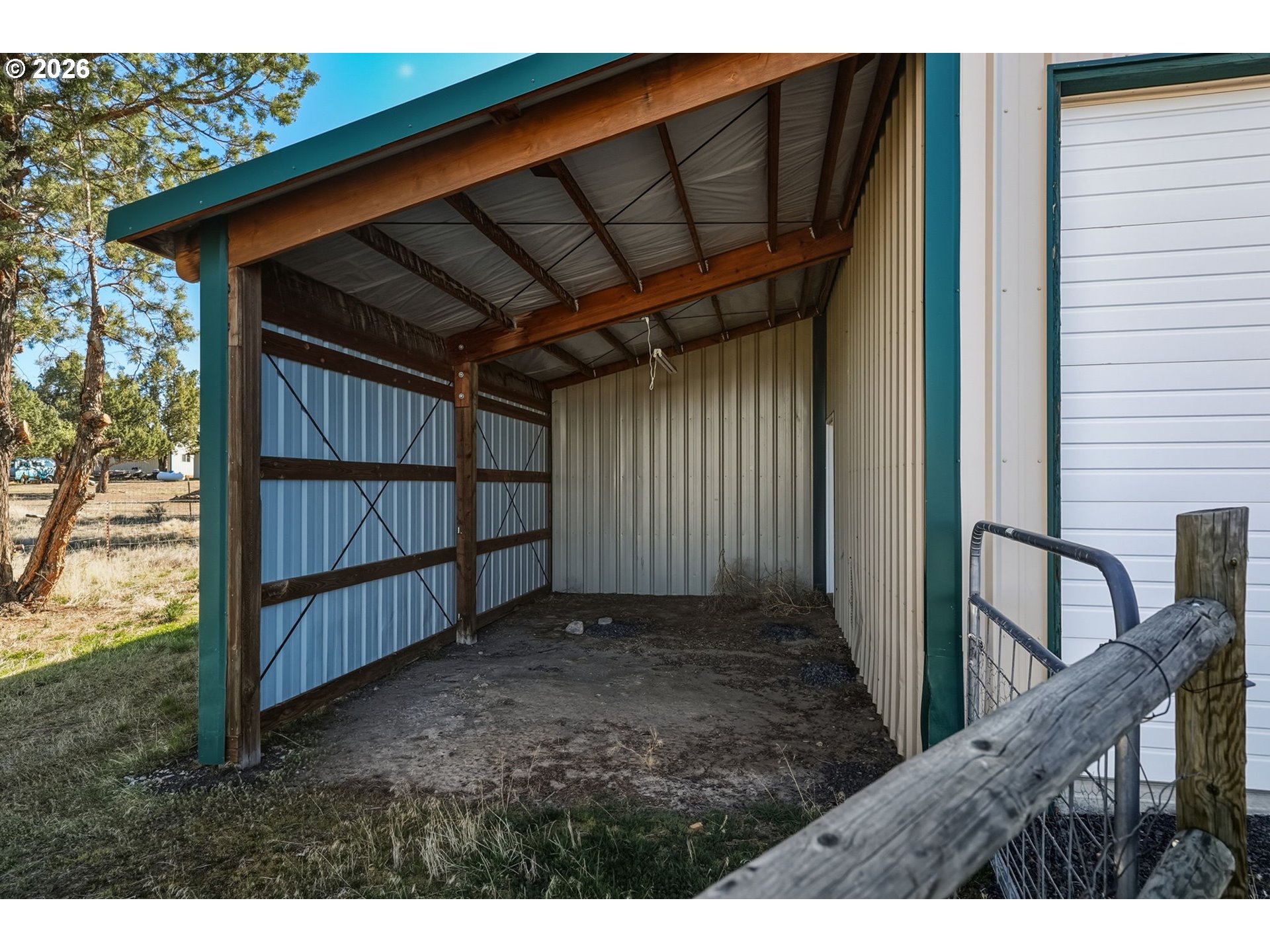 2955 Southeast Custer Road Prineville, OR 97754 - Photo 7 of 37