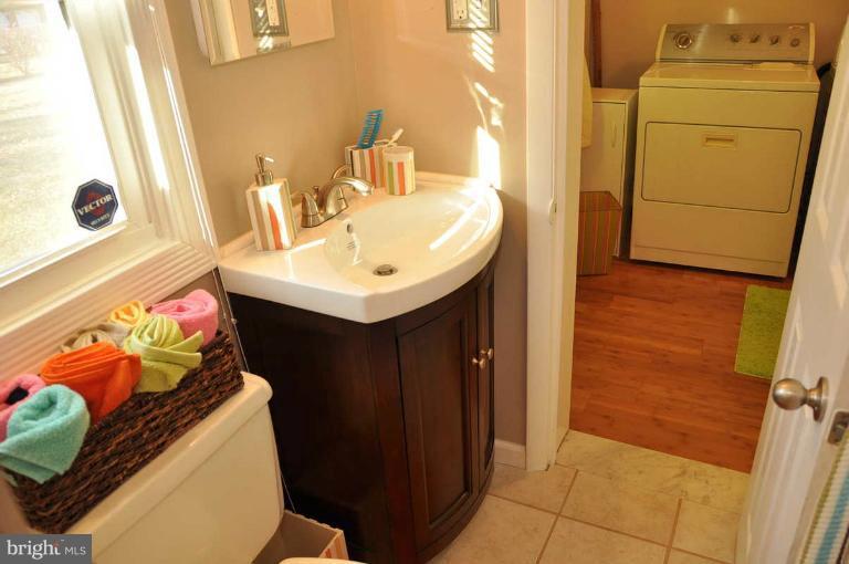 202 Sweetser Road Linthicum, MD 21090 - Photo 5 of 19 Bath (Master)