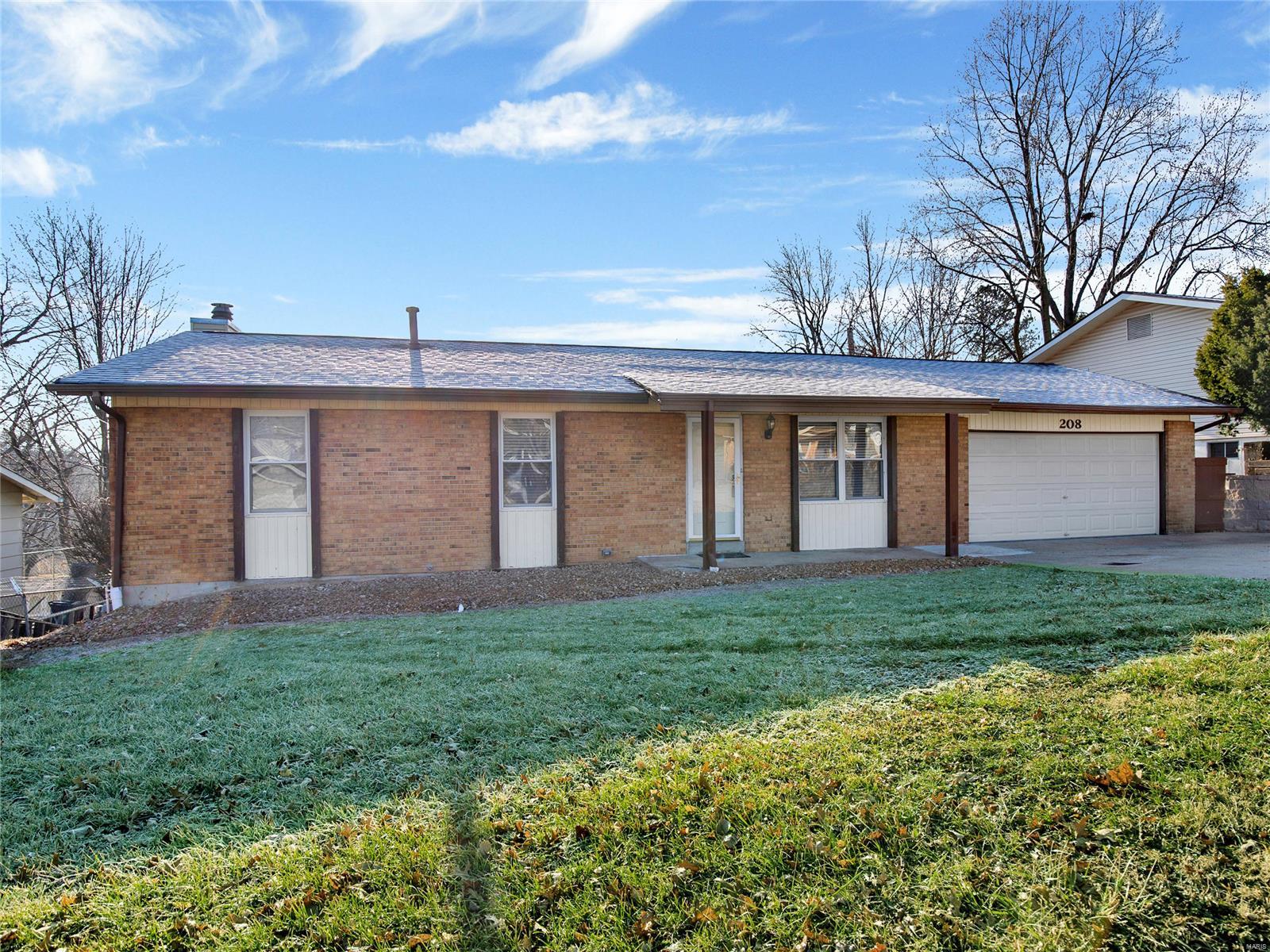 208 Hunters Ridge, St. Charles, MO 63301 Compass