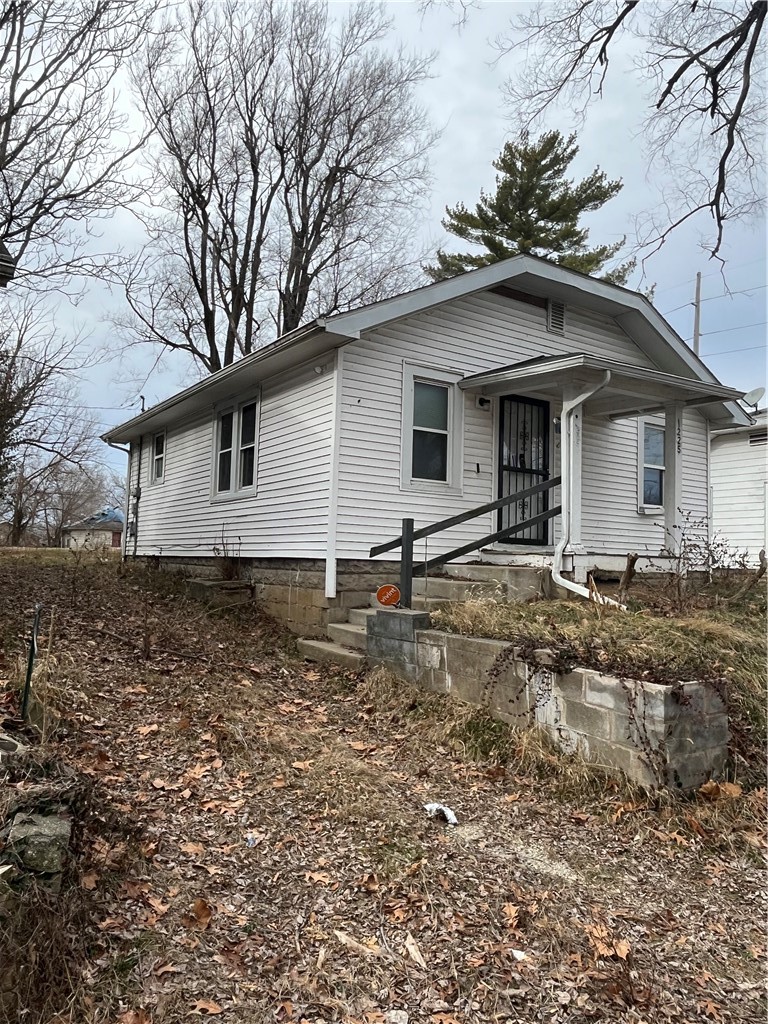 1225 South Silas Street Decatur, IL 62521 - Photo 1 of 6