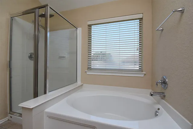 $2,100 | 11215 Overland Trail Drive, Richmond, TX 77406