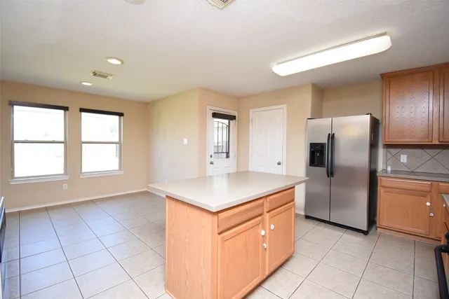 $2,100 | 11215 Overland Trail Drive, Richmond, TX 77406