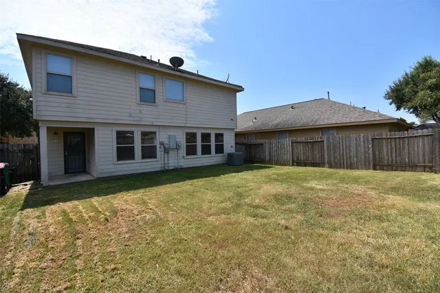 $2,100 | 11215 Overland Trail Drive, Richmond, TX 77406