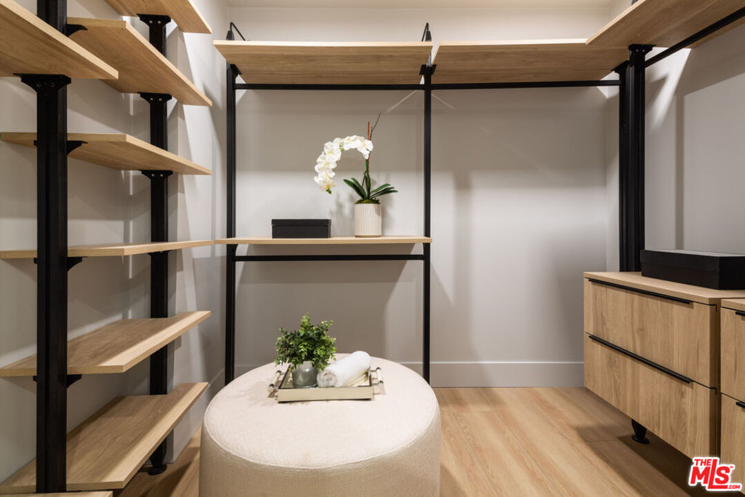 12431 Rochester Avenue, Unit 202 Los Angeles, CA 90025 - Photo 14 of 28