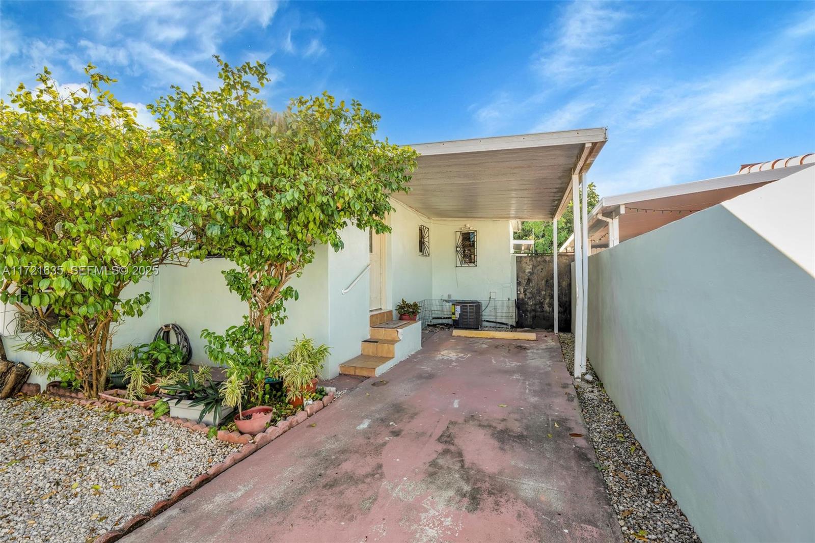 462 East 39th Street Hialeah, FL 33013 - Photo 12 of 44