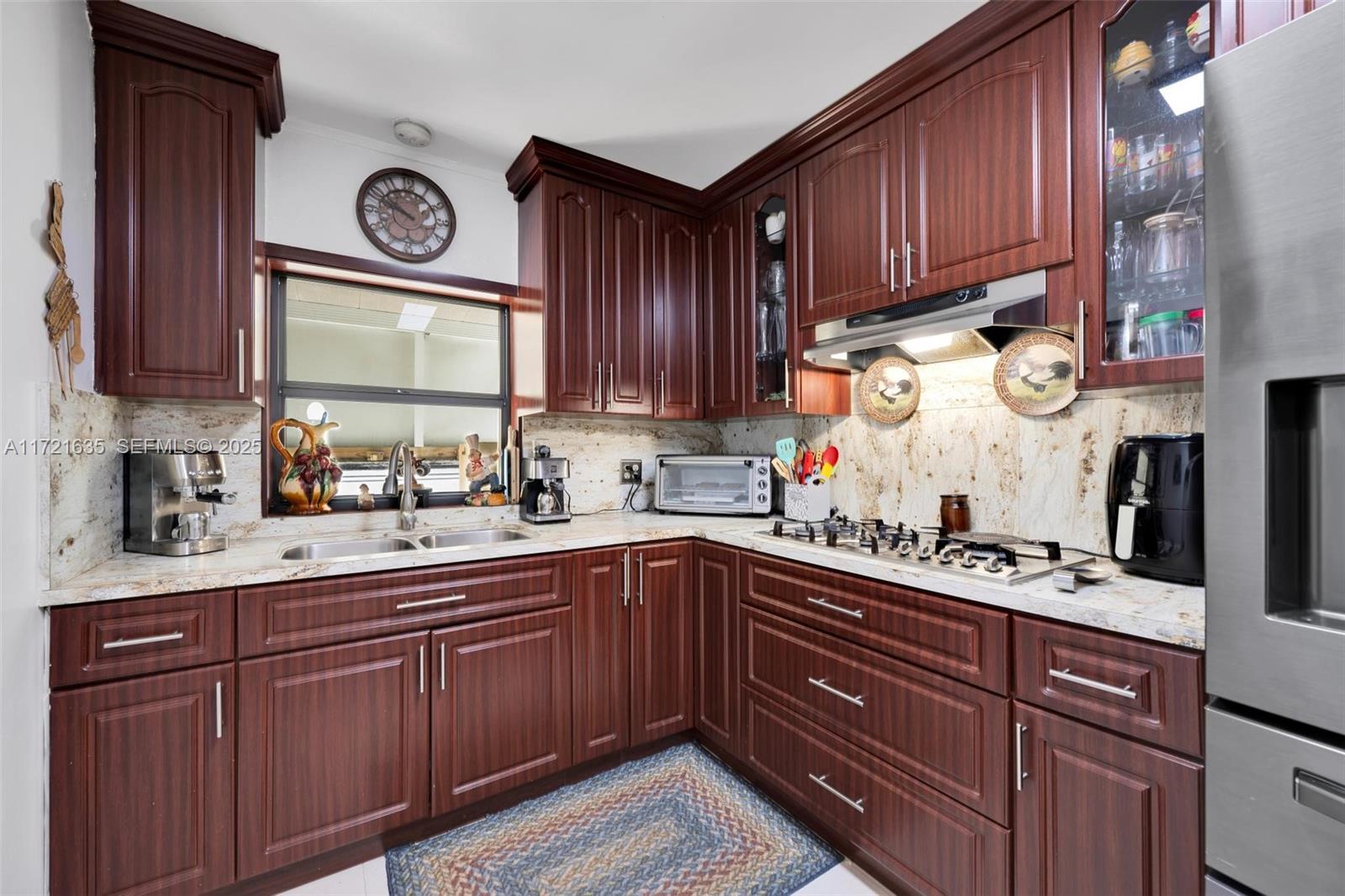 462 East 39th Street Hialeah, FL 33013 - Photo 35 of 44