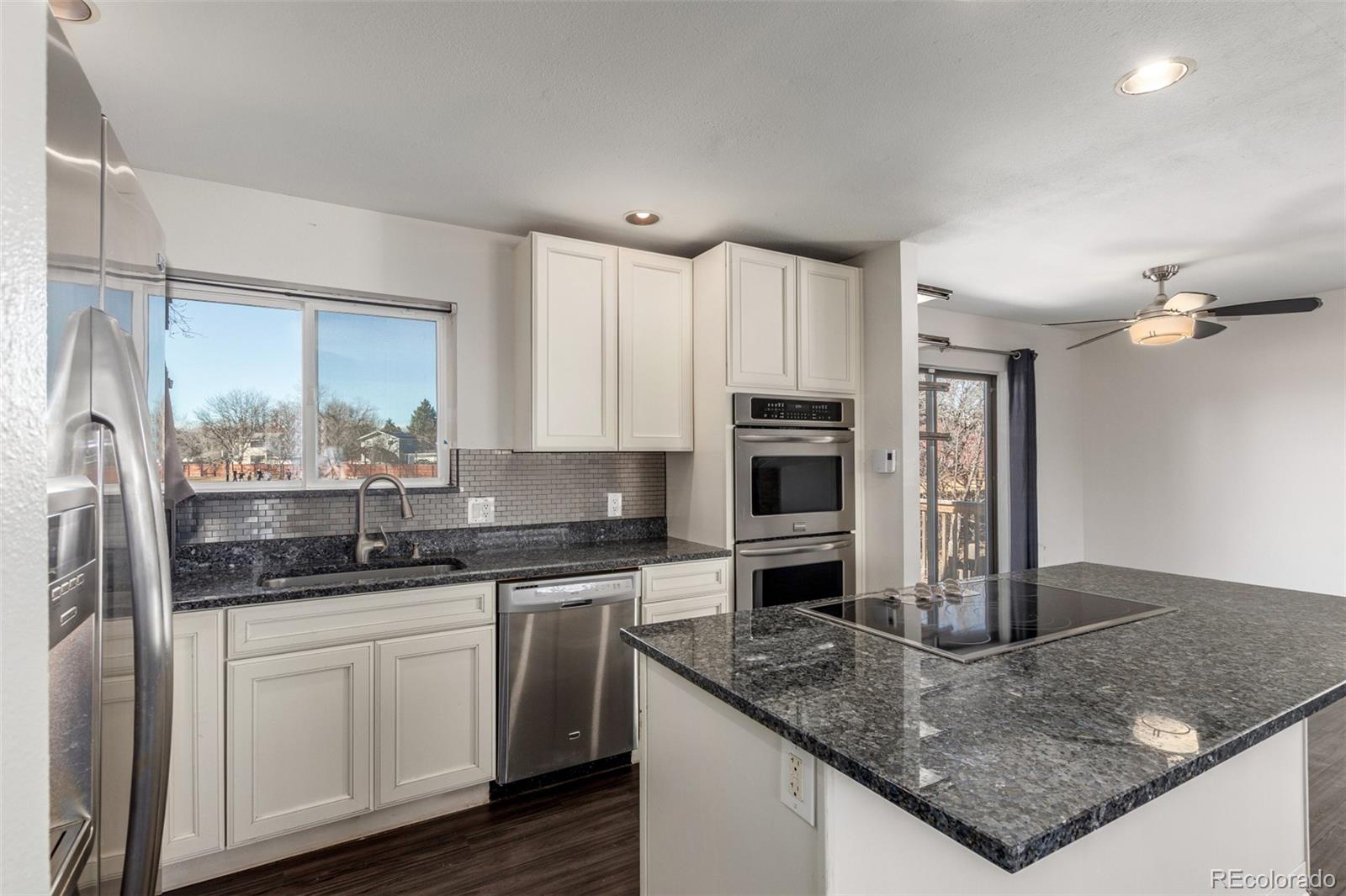 1061 Sir Galahad Drive Lafayette, CO 80026 - Photo 7 of 25