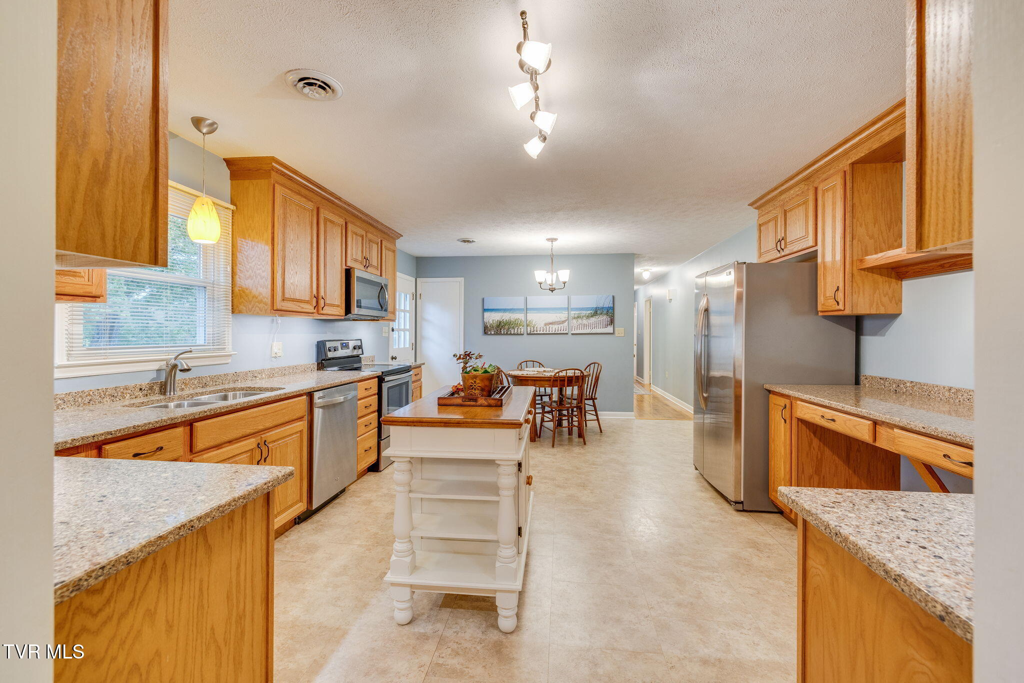 105 Foley Circle Bristol, TN 37620 - Photo 12 of 52 011