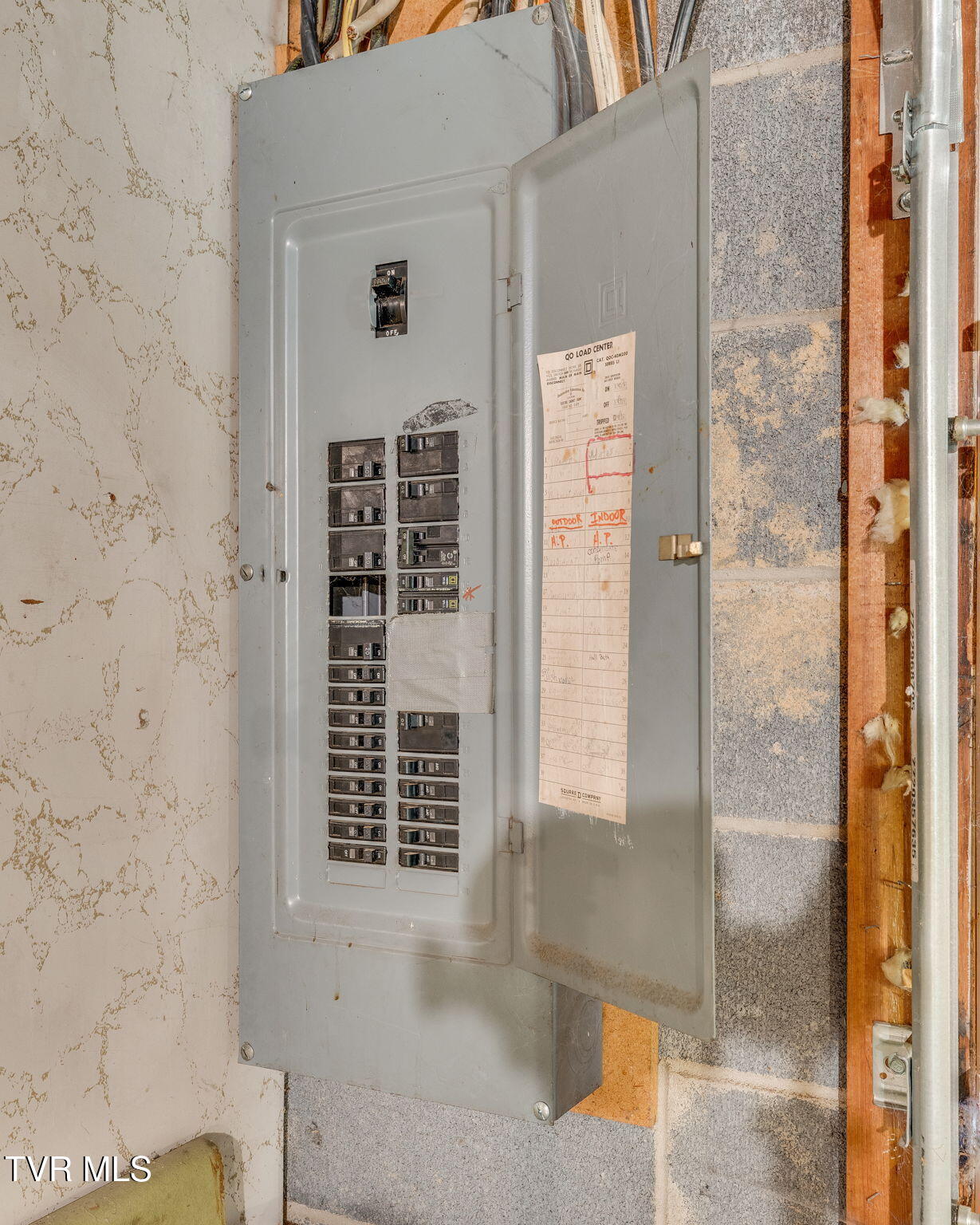 105 Foley Circle Bristol, TN 37620 - Photo 36 of 52 035