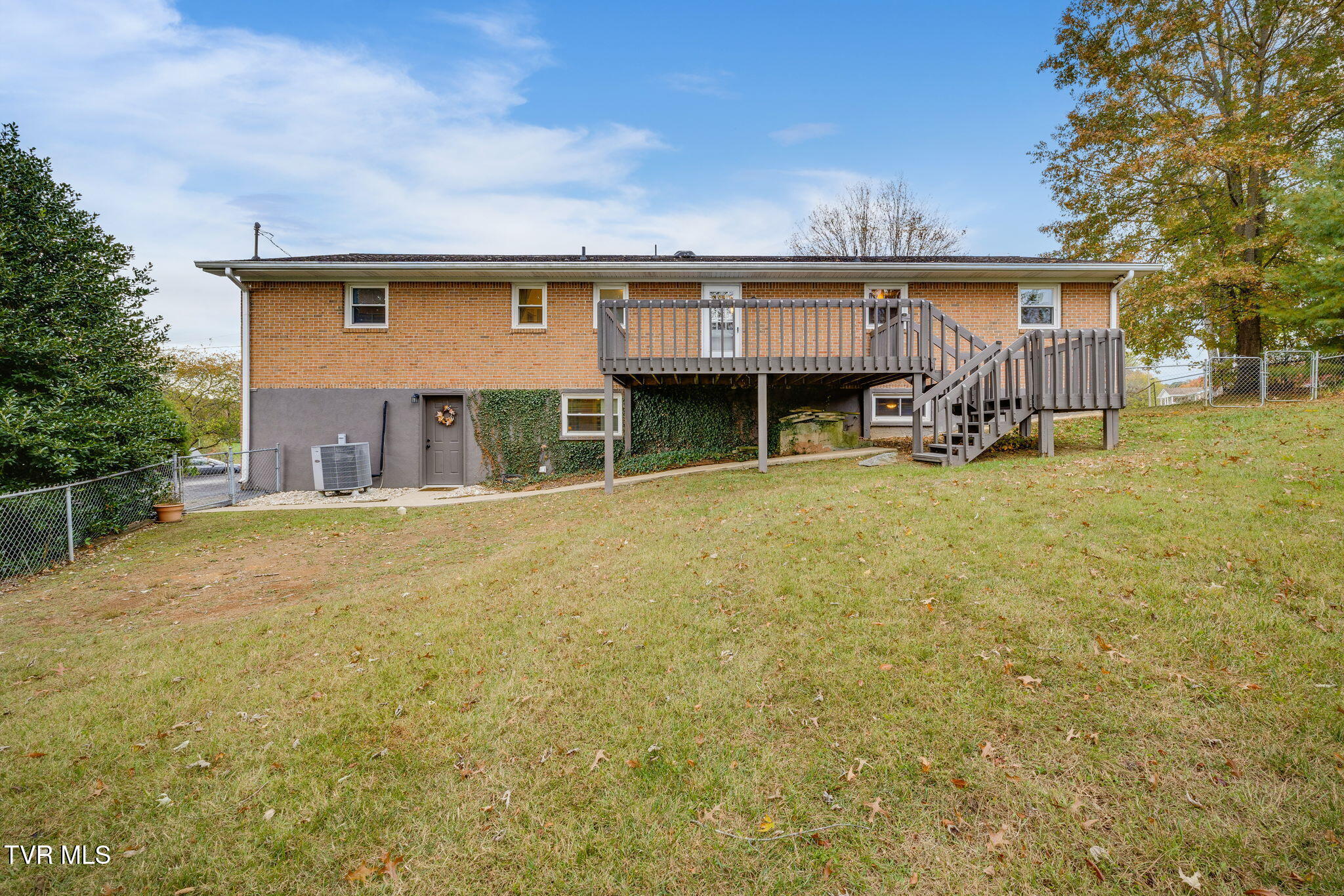 105 Foley Circle Bristol, TN 37620 - Photo 39 of 52 038