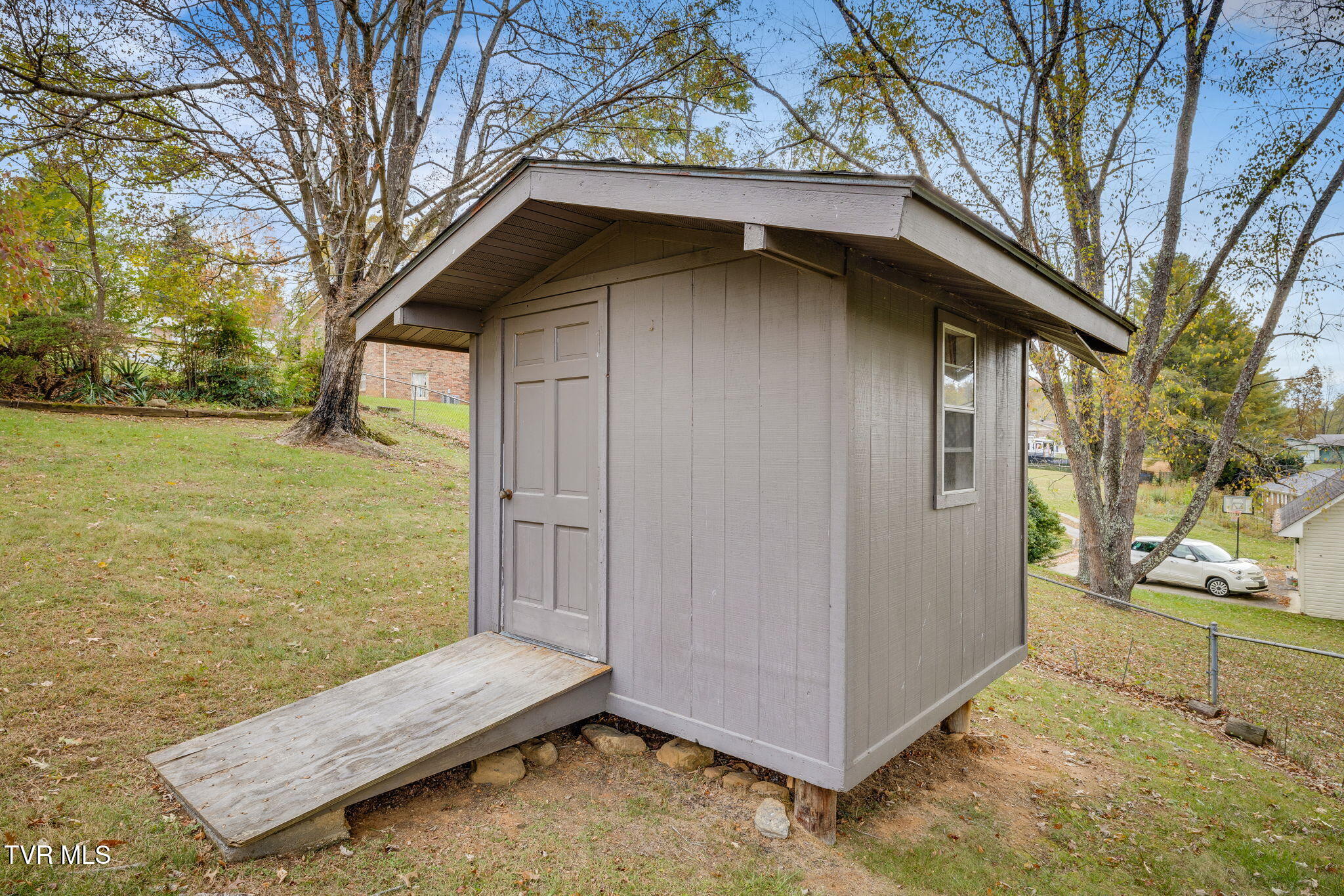 105 Foley Circle Bristol, TN 37620 - Photo 41 of 52 040