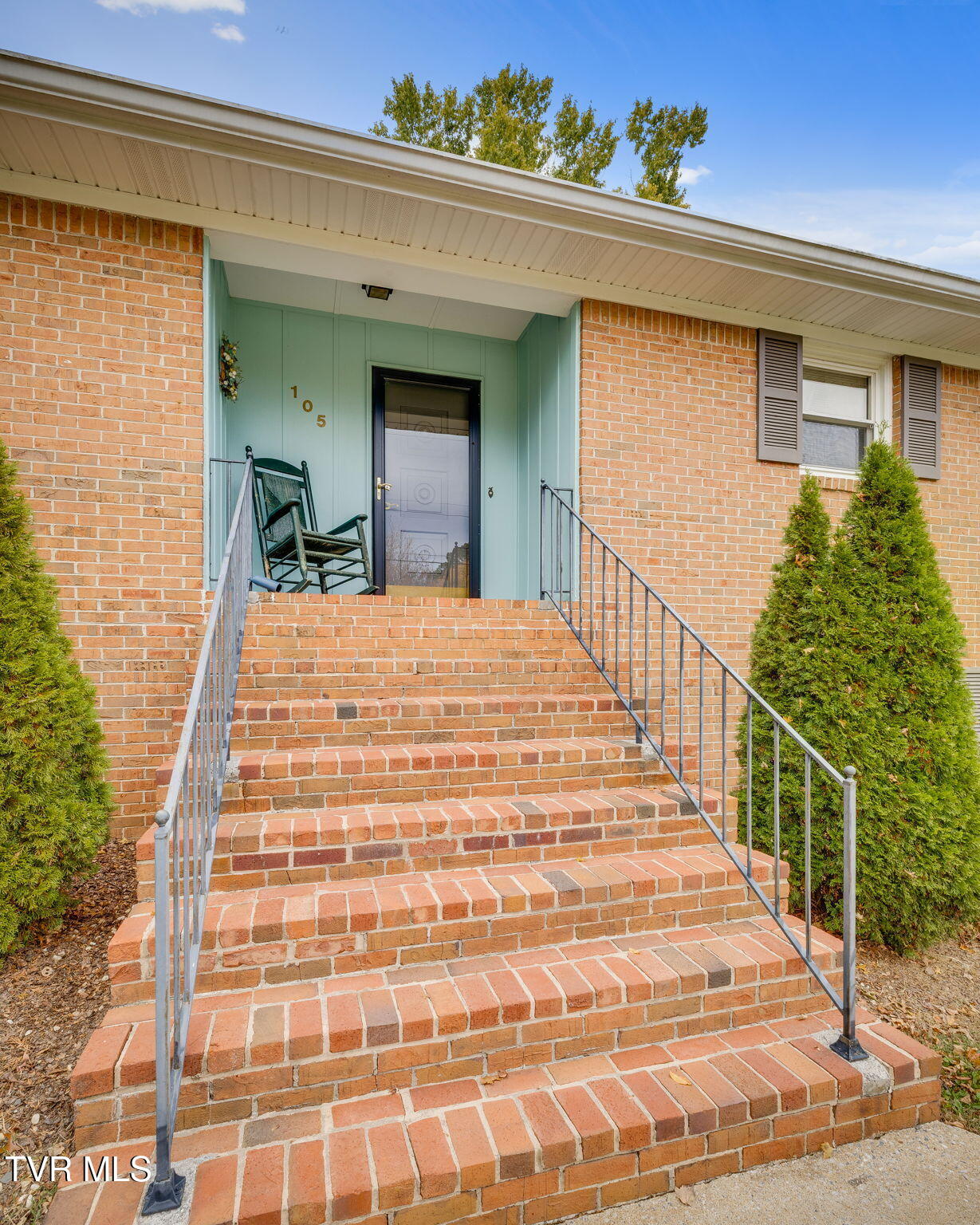 105 Foley Circle Bristol, TN 37620 - Photo 5 of 52 004