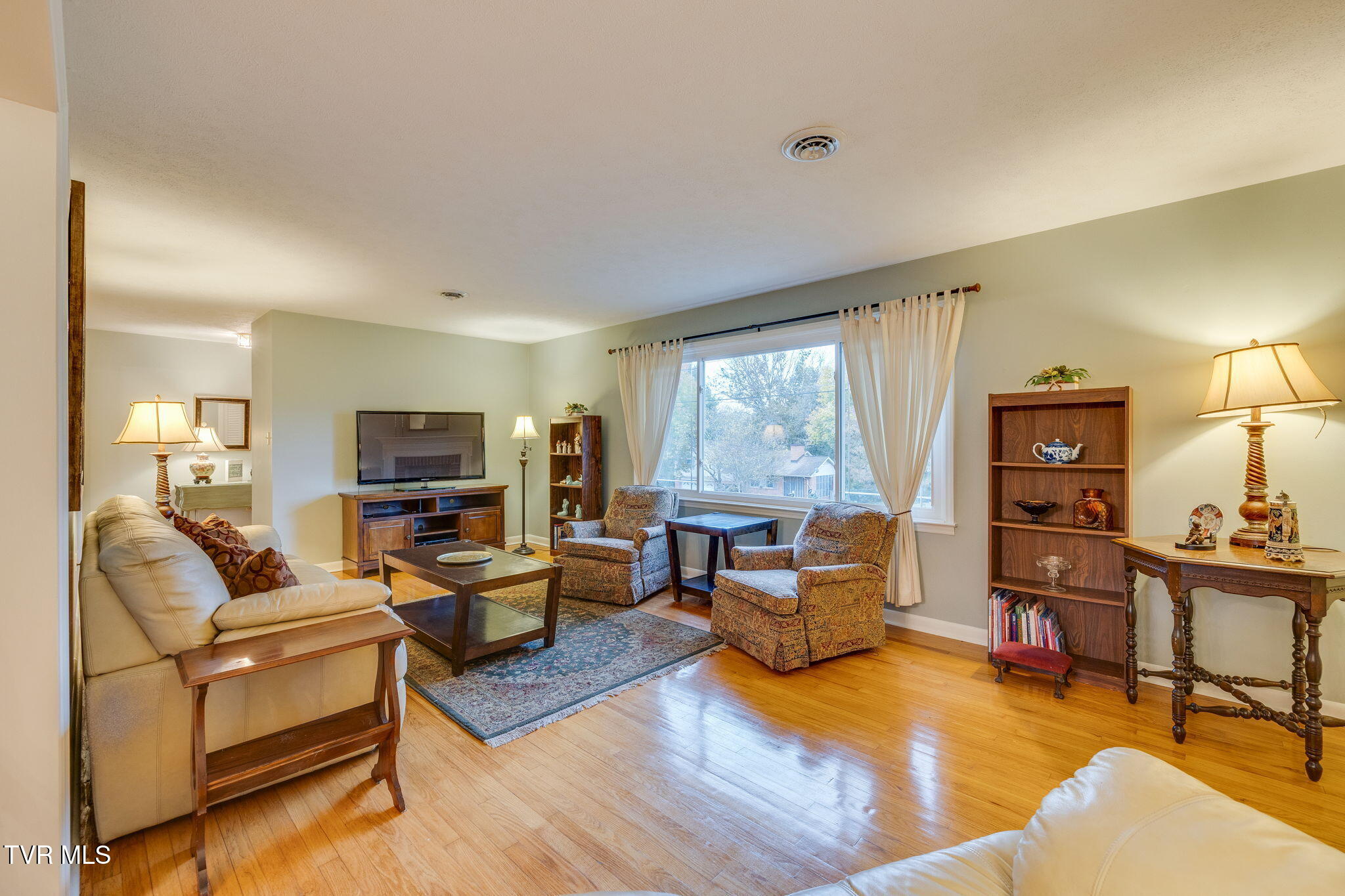 105 Foley Circle Bristol, TN 37620 - Photo 9 of 52 008