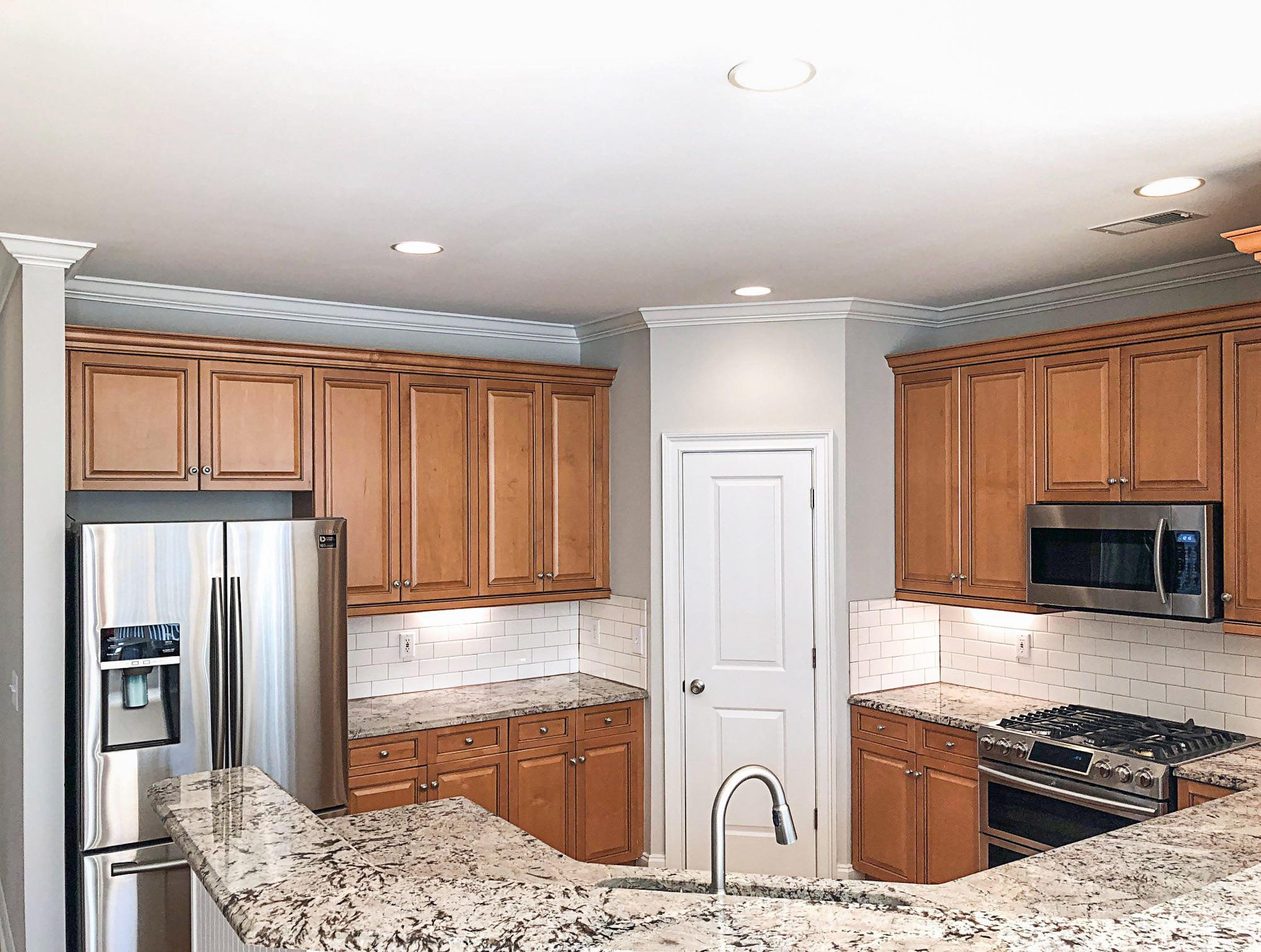 2194 Sandy Point Lane Mount Pleasant, SC 29466 - Photo 9 of 18 2194 kitchen 2