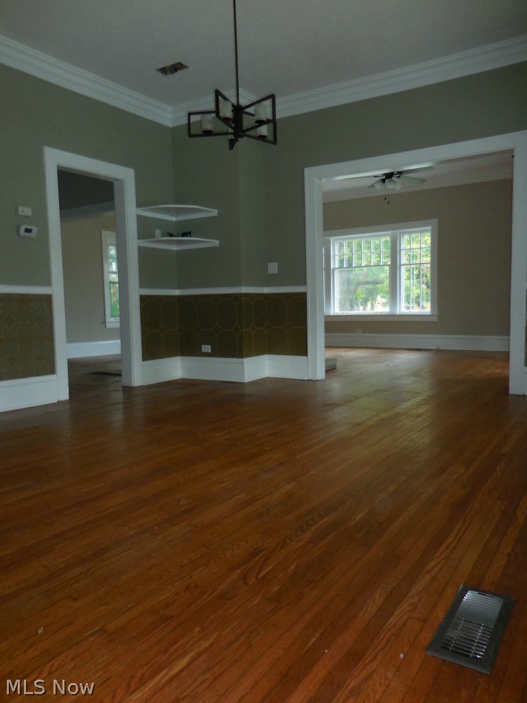 6870 York Road Parma Heights, OH 44130 - Photo 11 of 17 Dining Room