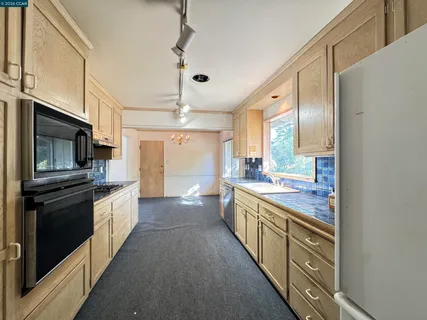 $1,199,000 | 1142 Larch Avenue, Moraga, CA 94556