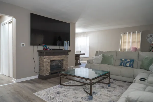 $249,900 | 2550 26th Street, Rock Island, IL 61201