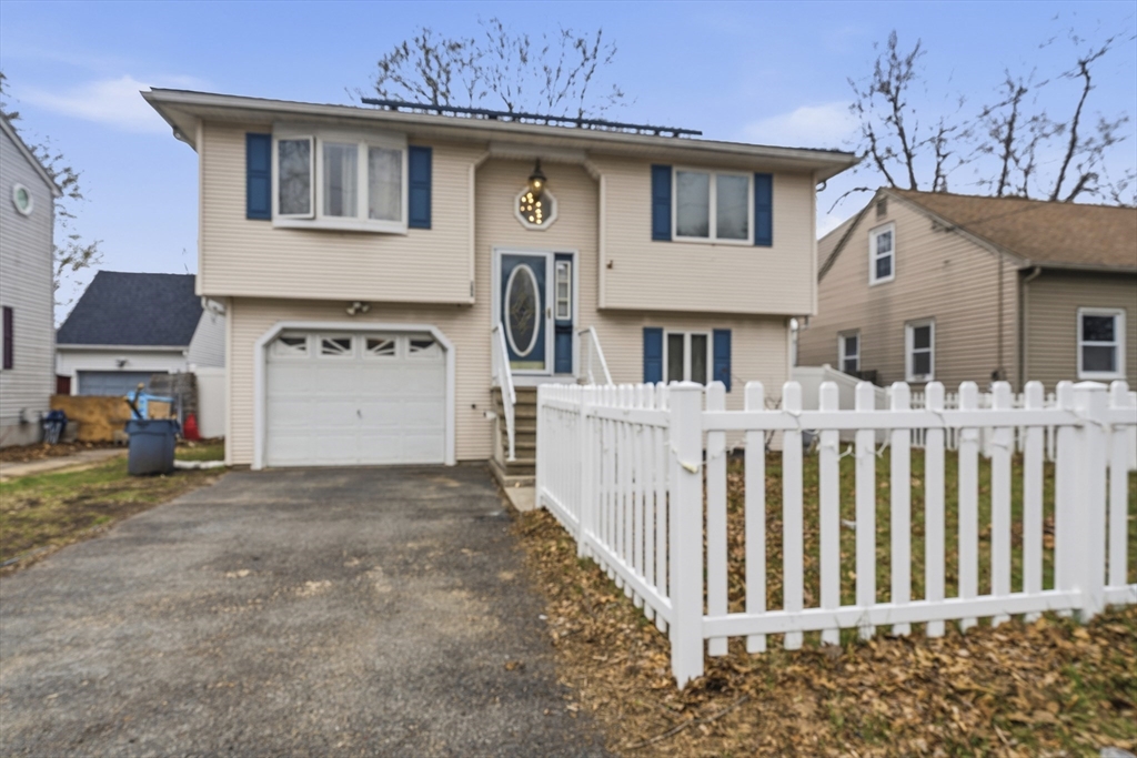 290 Tremont Street Springfield, MA 01104 - Photo 1 of 28