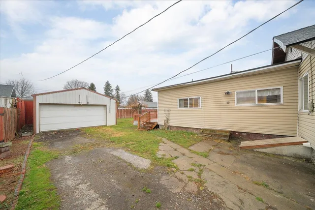 $275,000 | 2424 East Mission Avenue, Spokane, WA 99202