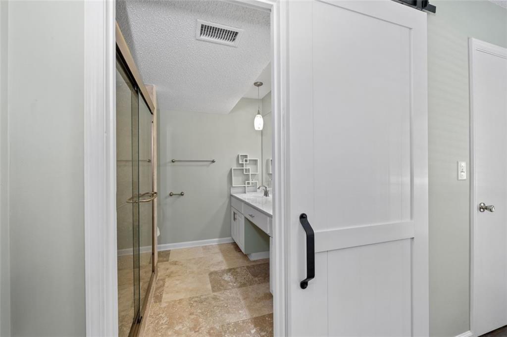 6851 Roswell Road, Unit H18 Atlanta, GA 30328 - Photo 26 of 33